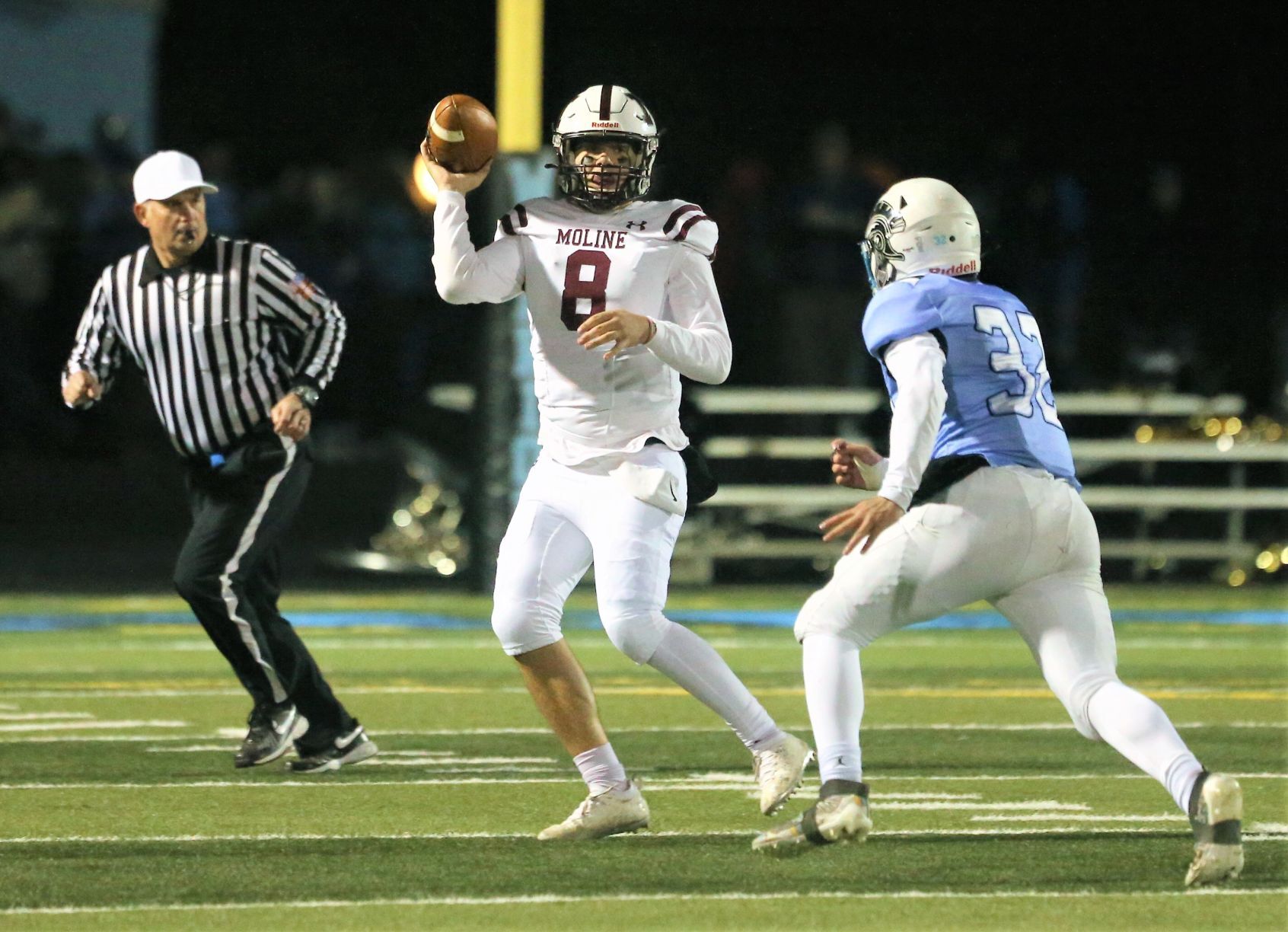 110521-qc-spt-moline fball39.jpg